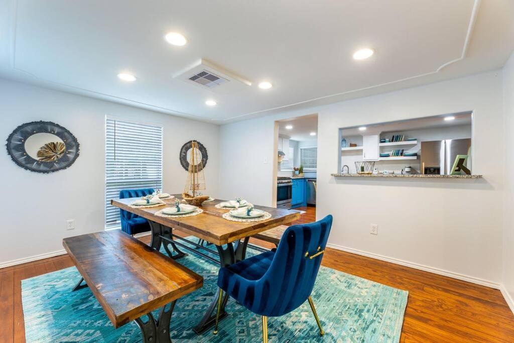 5/3 With A Heated Pool 2 Min From Beach, Updated Galveston Bagian luar foto