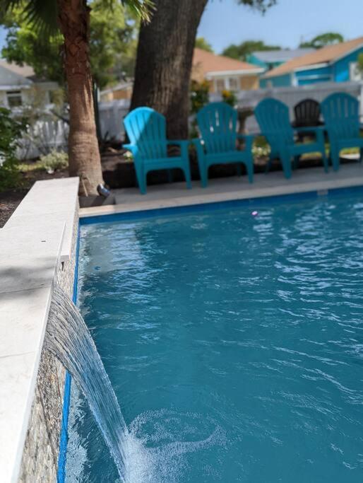 5/3 With A Heated Pool 2 Min From Beach, Updated Galveston Bagian luar foto