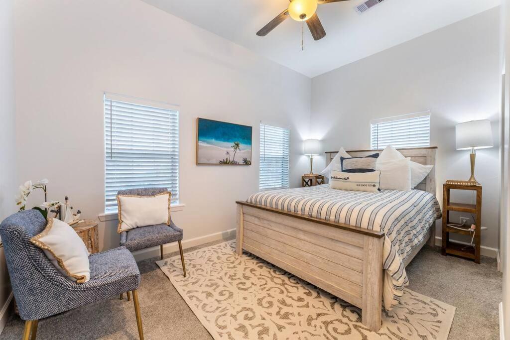 5/3 With A Heated Pool 2 Min From Beach, Updated Galveston Bagian luar foto