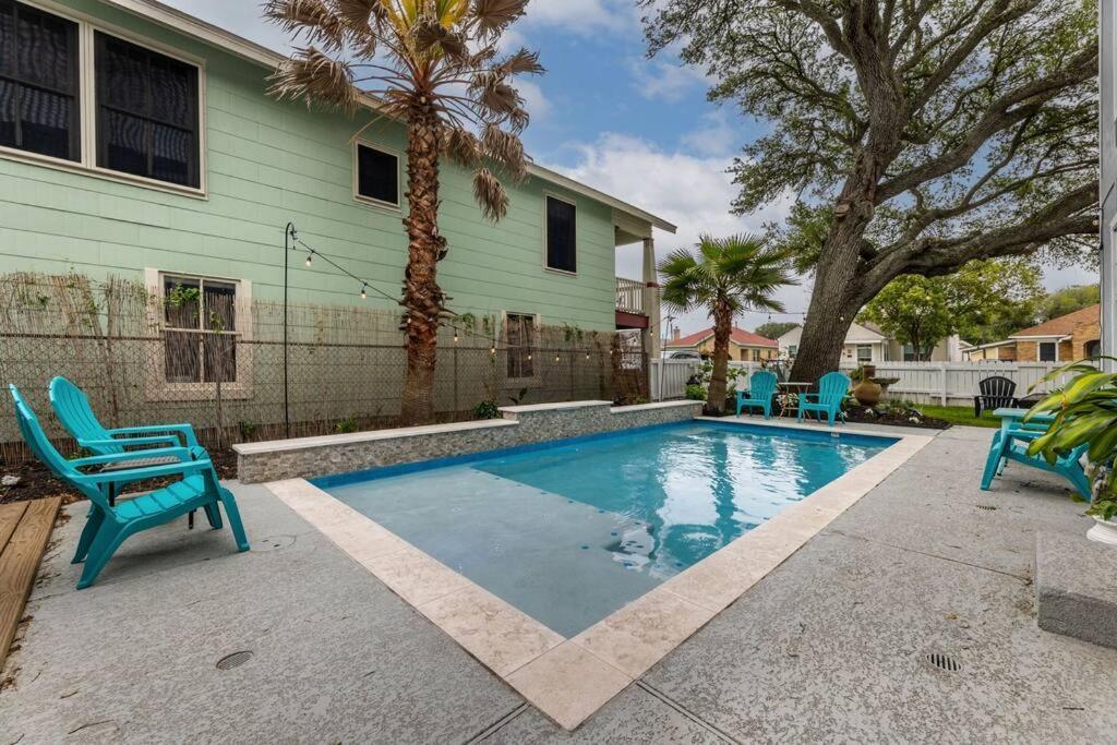 5/3 With A Heated Pool 2 Min From Beach, Updated Galveston Bagian luar foto