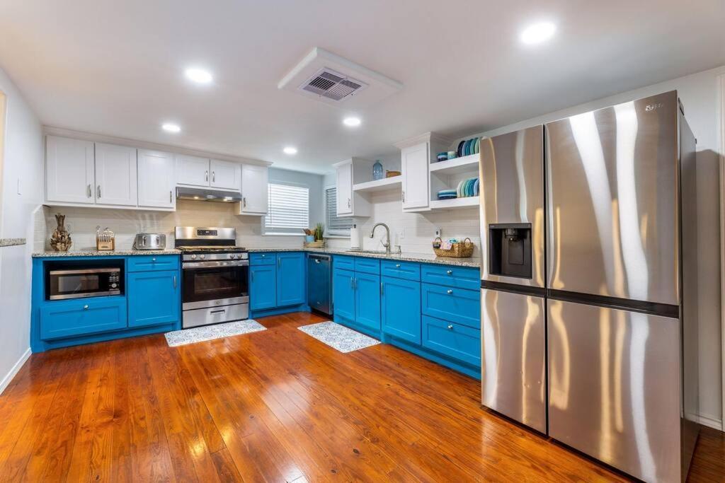 5/3 With A Heated Pool 2 Min From Beach, Updated Galveston Bagian luar foto
