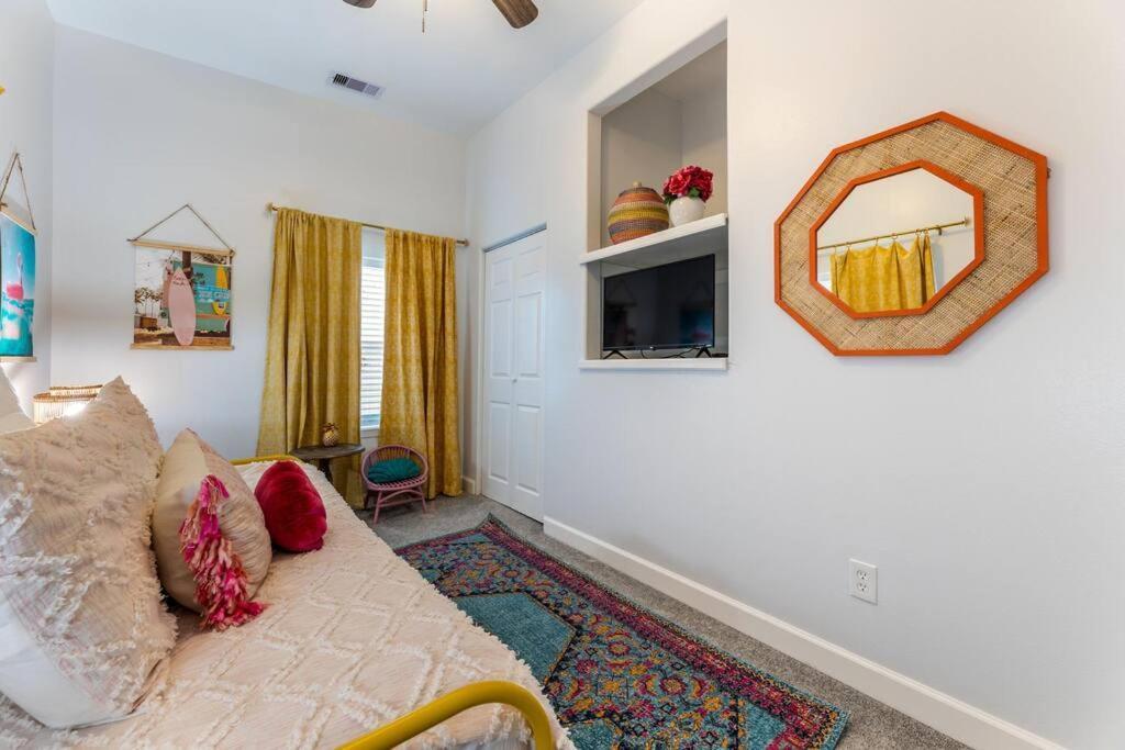5/3 With A Heated Pool 2 Min From Beach, Updated Galveston Bagian luar foto